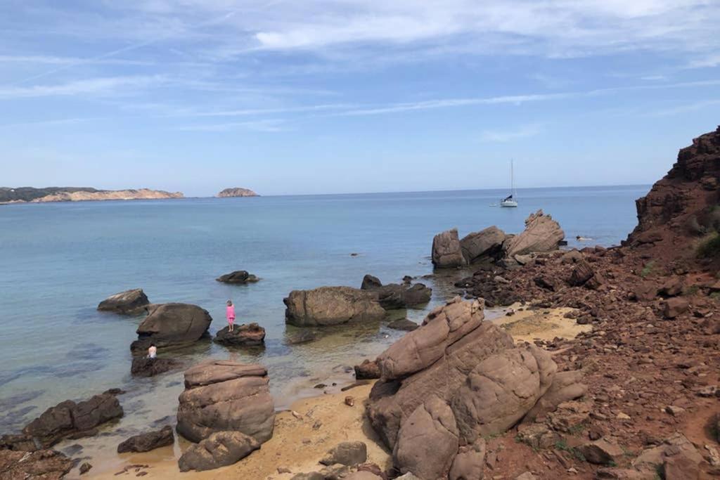 דירות פורנלס Miravent Terraza Y Jardin Frente Al Mar Menorca מראה חיצוני תמונה