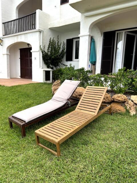 דירות פורנלס Miravent Terraza Y Jardin Frente Al Mar Menorca מראה חיצוני תמונה